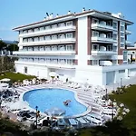 Hotel Gran Garbi Mar & Aquasplash 4*